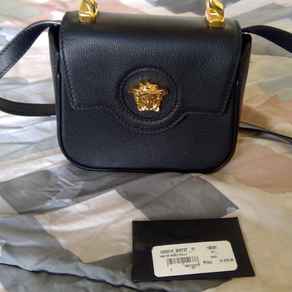 La Medusa Chain Crossbody Bag - Picture 3 of 5